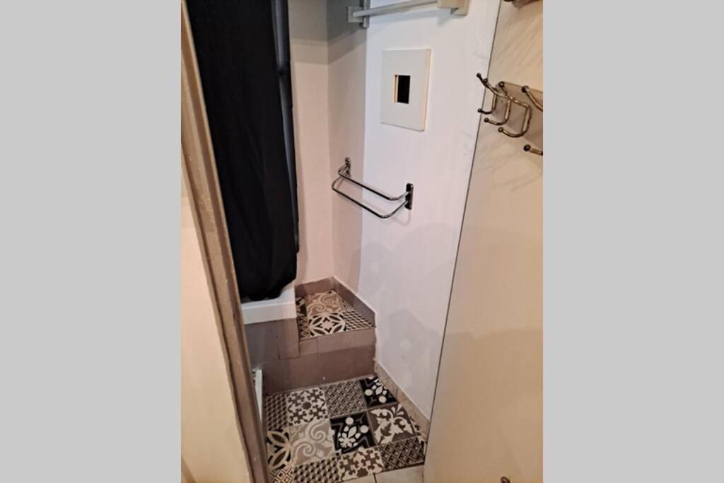 Studio A 10 Min A Pied Notre-Dame De La Garde Apartment Marseille Exterior photo